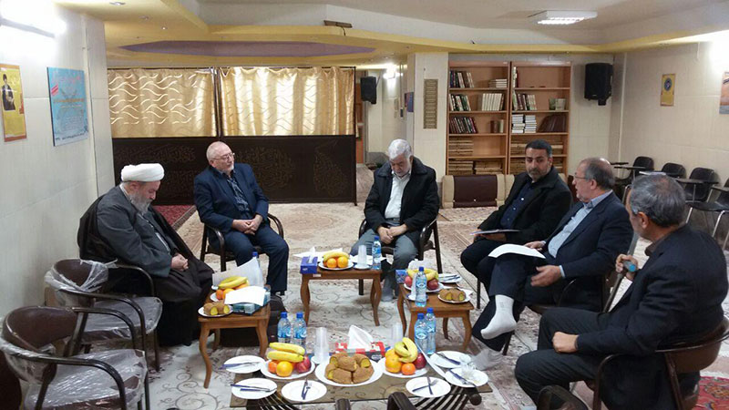 ارائه گزارش فعالیتهای مهدقرآن استان اصفهان در جلسه هیات امنا